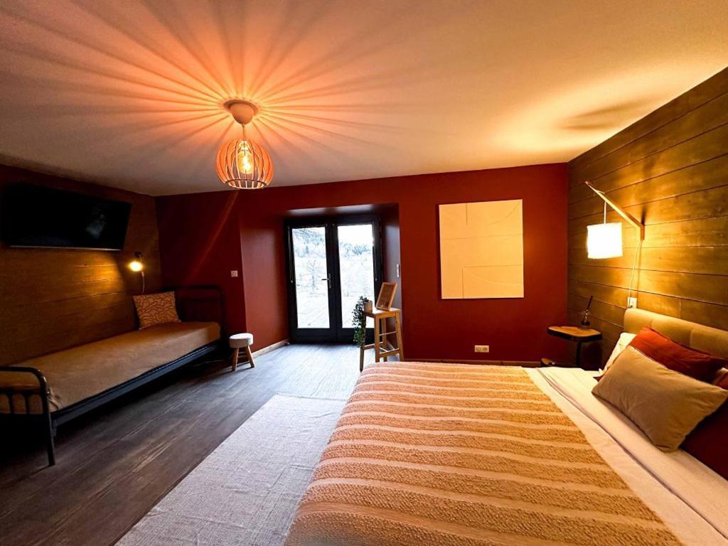 Bed and Breakfast La Ferme Du Bien-Etre Saint-Julien-Chapteuil Exterior foto